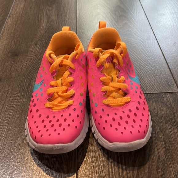 Nike runners size 11C - Picture 2 of 7